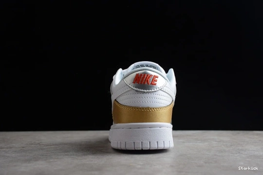 Dunk Low SB Nk (W) Heirloom DH4403-700 0127